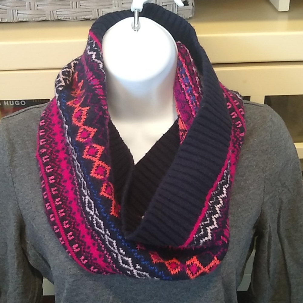 NWOT LOFT Infinity Scarf